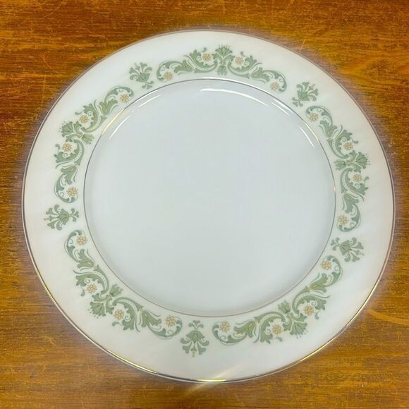 Style house Contessa dinner plate. KK169 - Picture 1 of 2